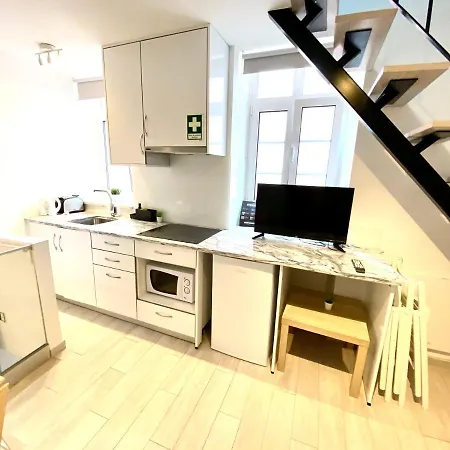 Appartamento House Of Comfort Duplex A In The Center Of Lisbona