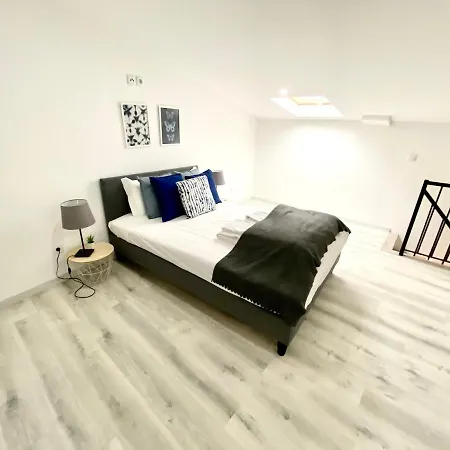 Appartamento House Of Comfort Duplex A In The Center Of